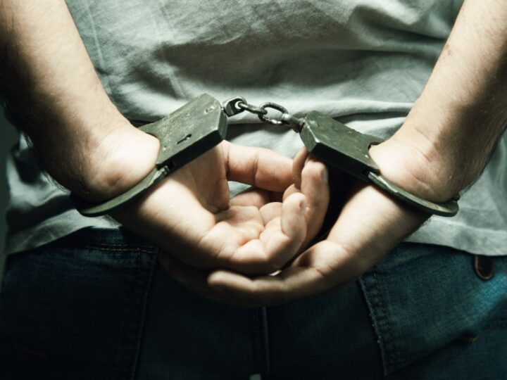 Operacja policyjna w Trójmieście: Trzy osoby zatrzymane za posiadanie narkotyków