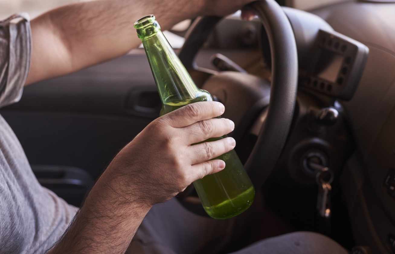 Policjant z Pucka zatrzymuje pijanego kierowcę: Szybka interwencja na drodze