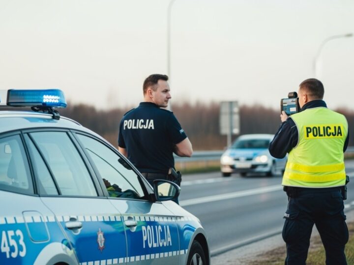 18-latek z prawem jazdy na traktor jeździł wrakiem fiata: „Tykał jak bomba”
