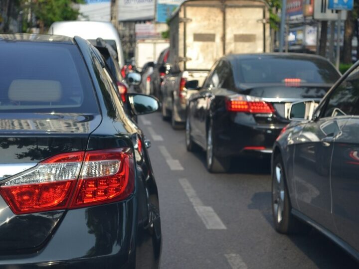 Utrudnienia na A1 w Wierzchowisku: Zablokowana jezdnia i objazdy dla kierowców