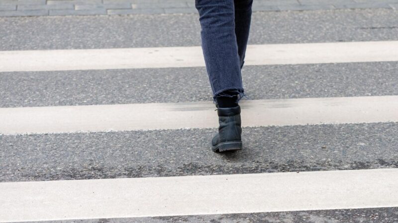 Bezpieczni seniorzy: Policja edukuje w Jastrzębiu-Zdroju