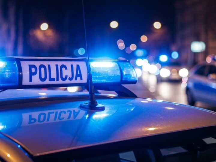 Pijany kierowca uciekał przed policją bez prawa jazdy i z nadmierną prędkością