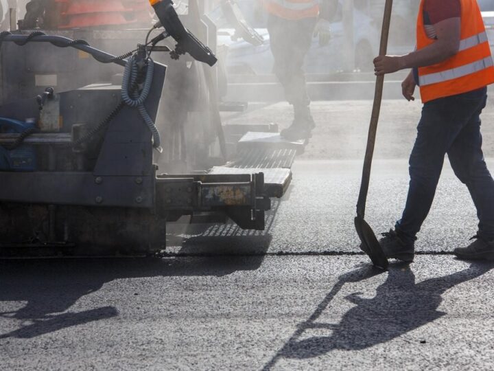Nowa nawierzchnia w Golasowicach: poprawa bezpieczeństwa na drodze powiatowej