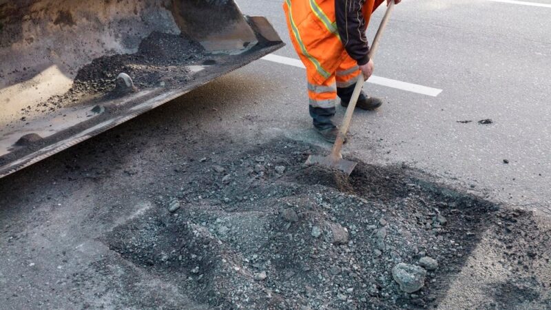 Kierowcy, uwaga! Przebudowa ul. 1 Maja w Mszanie wymaga cierpliwości i przestrzegania zasad ruchu