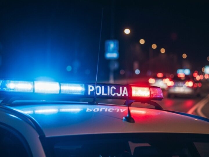 Zuchy z 90 drużyny wodnej na spotkaniu z żorską policją