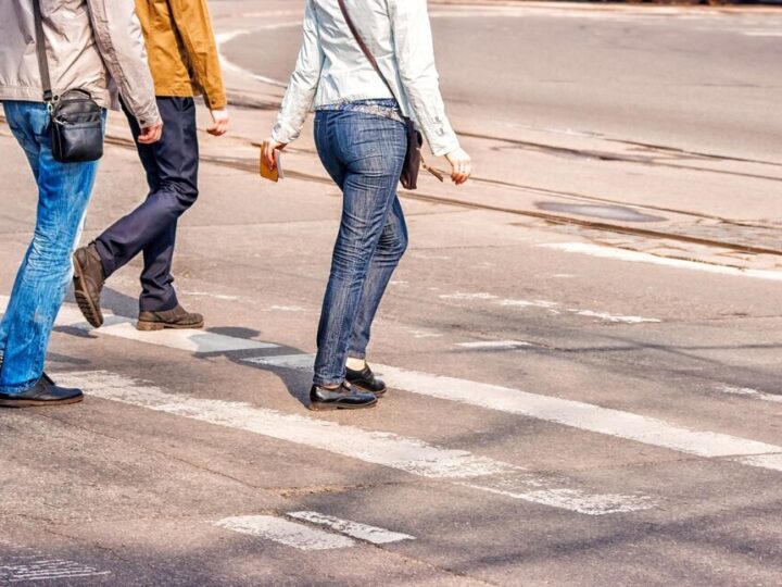 Bądź widoczny po zmroku – klucz do bezpieczeństwa na drodze