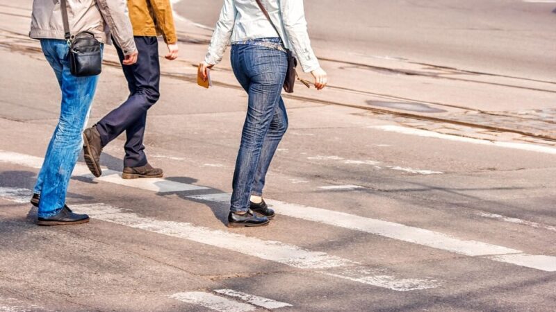 Bądź widoczny po zmroku – klucz do bezpieczeństwa na drodze