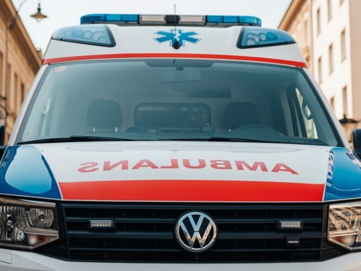 Terenówka w opałach: wpadka na zamarzniętym jeziorze