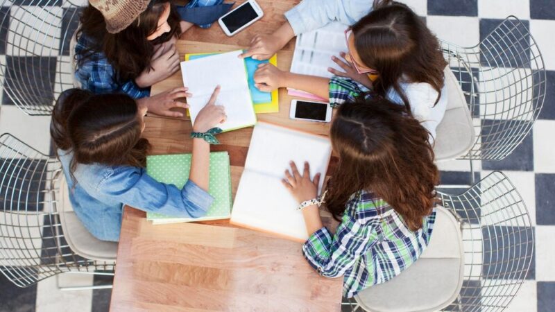 Międzynarodowy projekt klas medycznych z Pawłowic i Żyliny w programie Interreg