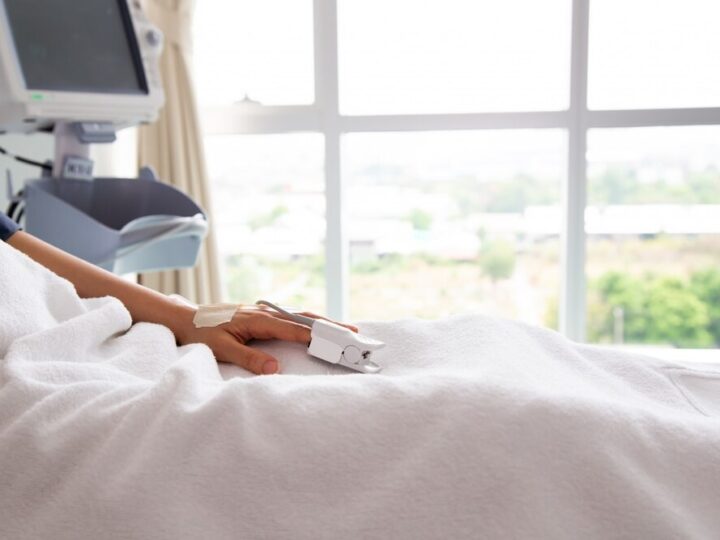 Nowa infolinia „Helpline” wspiera osoby z Alzheimerem i ich opiekunów