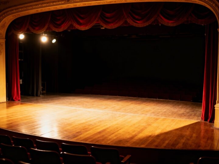 Młodzi artyści ożywiają scenę w Jastrzębiu-Zdroju dzięki Małej Akademii Teatralnej