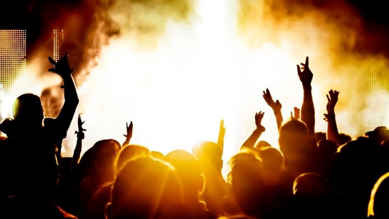 OLD BREAKOUT: Powrót Legendy Blues-Rocka na Scenę