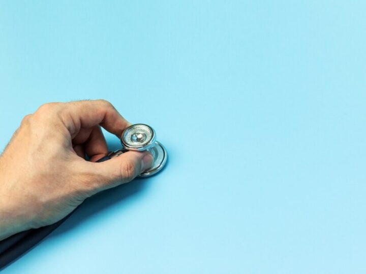 Uczniowie klasy medycznej ZSO w Pawłowicach zdobywają praktyczne doświadczenie w szpitalu