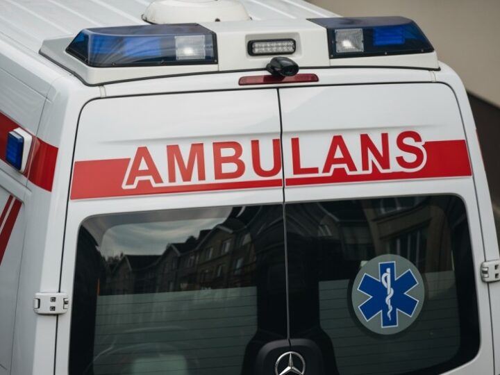 Zagrożenie z powodu zalegającego śniegu na dachach