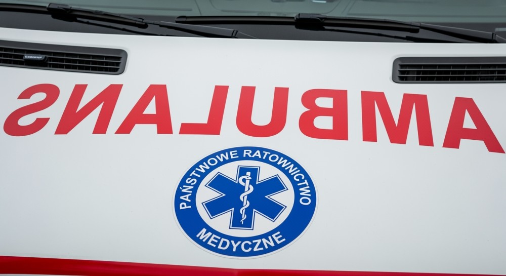 Młoda bohaterka w akcji: 8-latka ratuje mamę dzwoniąc po pomoc