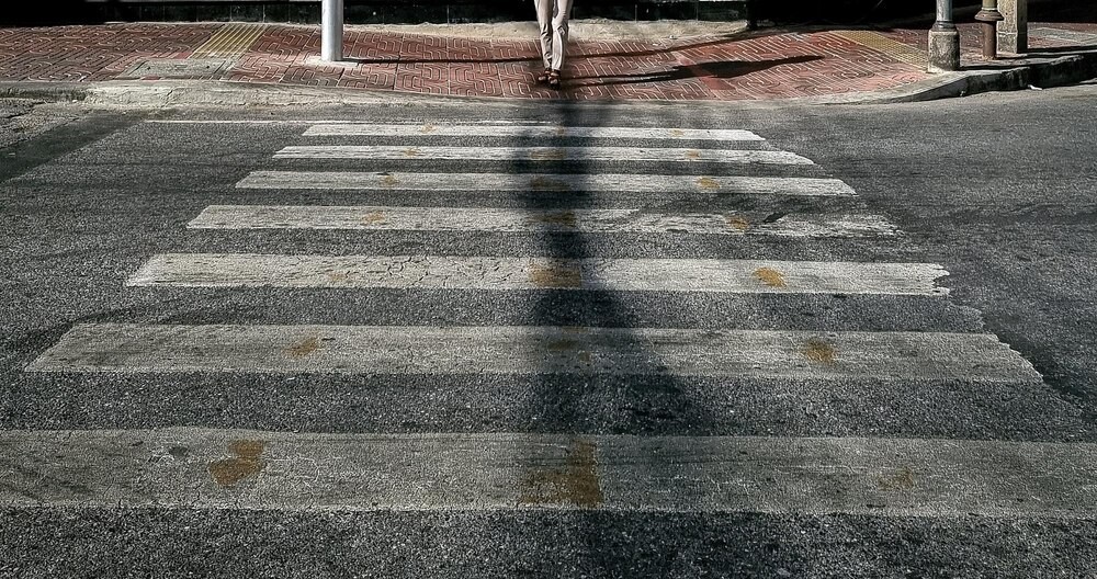 Pijani mężczyźni potrąceni po wtargnięciu na czerwonym świetle