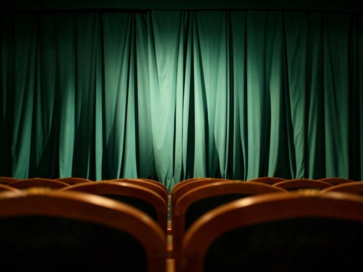 Zdobądź bilety na niezapomnianą komedię romantyczną!