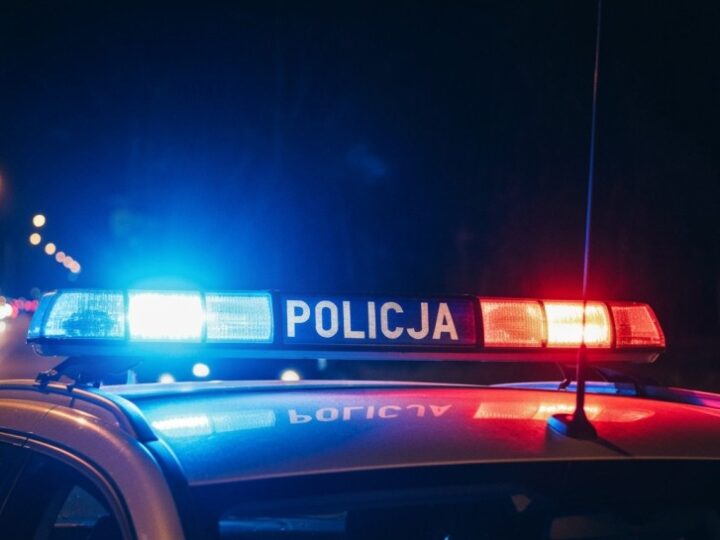 Przemoc domowa ujawniona: mężczyzna zatrzymany po latach cierpienia