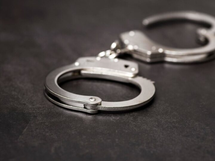 Policja przechwyciła niemal 100 gramów narkotyków podczas nocnej kontroli auta