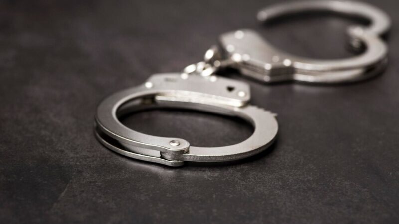 Policja przechwyciła niemal 100 gramów narkotyków podczas nocnej kontroli auta