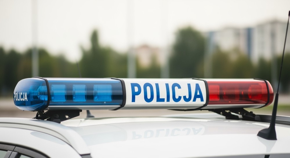 Policjant w Mysłowicach ratuje zgubionego szczeniaka w czasie wolnym
