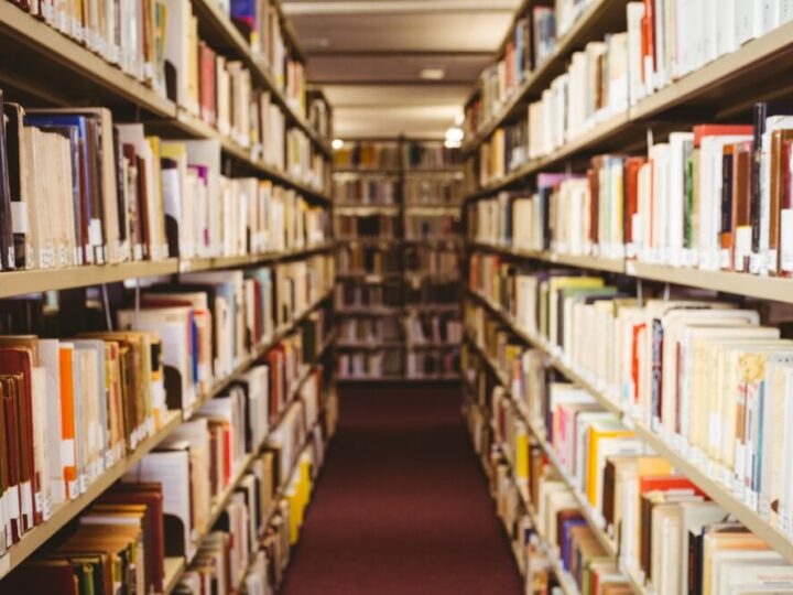 Papierowe wtorki w bibliotece: twórz i odkrywaj ekologiczną sztukę!
