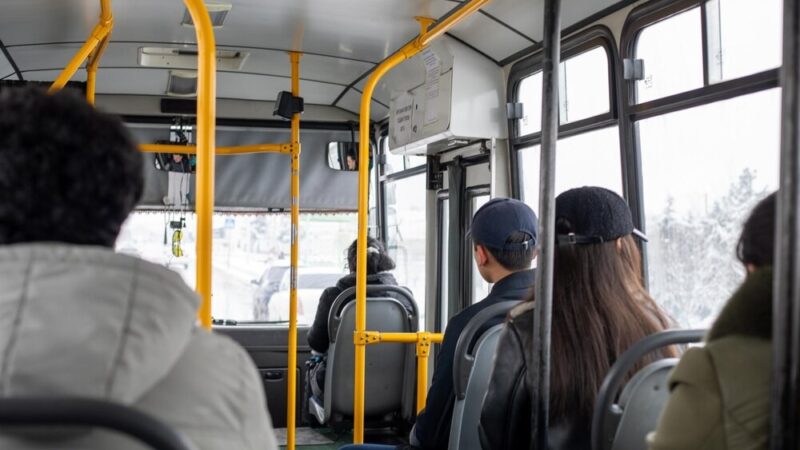 Nowoczesne autobusy w Żorach: co przynoszą mieszkańcom?