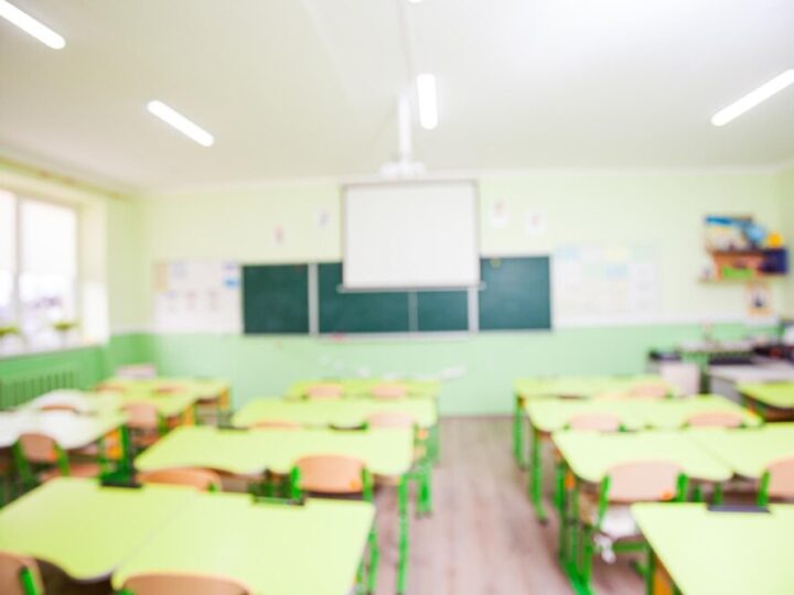 Ósmoklasiści odkrywają swoje wyniki egzaminu