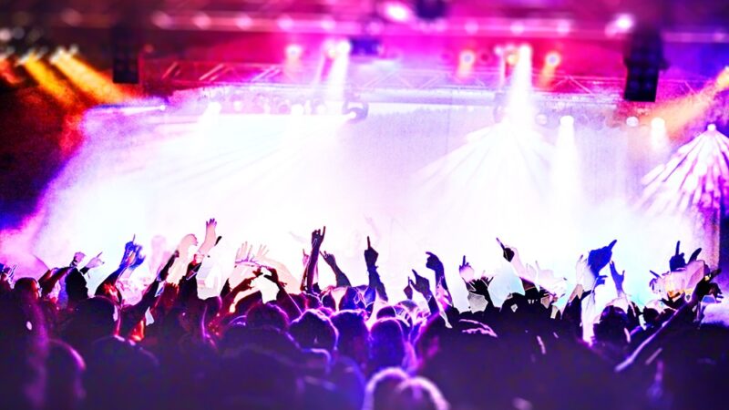 Letnie After Party: Muzyka, taniec i radość na zakończenie wakacji!