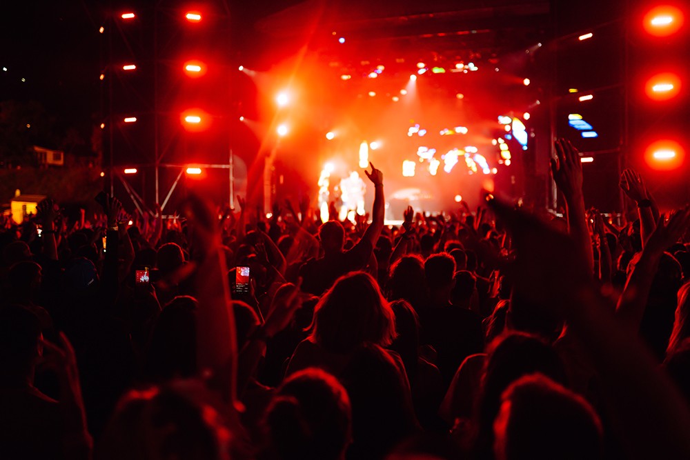 Sierpień pełen kultury w MOK Żory: koncerty, festiwale i spektakle!