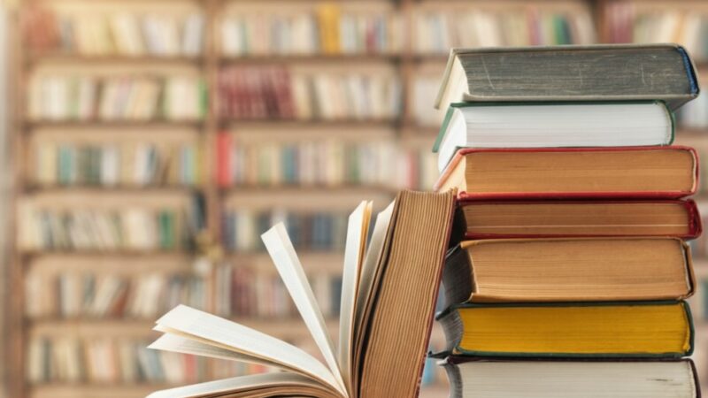 Odkryj książkowe skarby w bibliotece tej soboty!