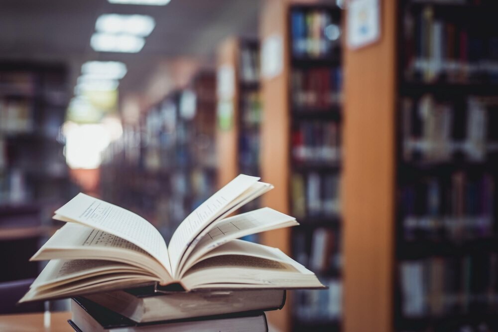 NOWE PROJEKTY W BIBLIOTECE: ODKRYJ HISTORIE I SPOTKAJ LITERATURĘ