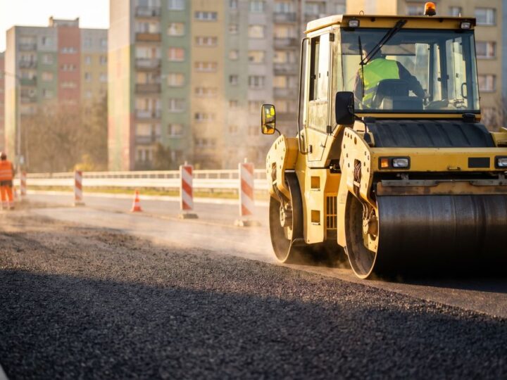 Nowa nawierzchnia na kolejnym odcinku ulicy Cieszyńskiej już wkrótce